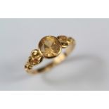A Ladies Antique 18ct Yellow Gold and Topaz Ring