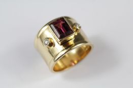 A Bespoke 14ct Yellow Gold Garnet and Diamond Tubular Ring