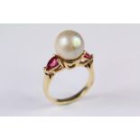 A 14ct Yellow Gold and Pearl Ring