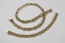 An 9ct Yellow Gold Necklace and Bracelet Set