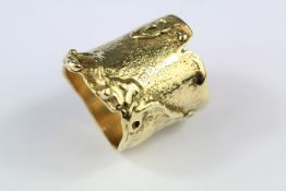 A Bespoke 14ct Yellow Gold Baroque-Style Tubular Ring