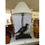 TABLE LAMP DECORATED WITH A BIRD FIGURE