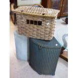 WICKER PICNIC BASKET + 2 X LLOYD LOOM STYLE LINEN BASKETS