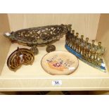 MIXED LOT INCLUDING METAL JEWISH ITEMS