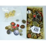 QUANTITY OF BUTTONS INCLUDING SOME MILITARY