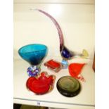 QUANTITY OF GLASS ITEMS INCLUDING LARGE BIRD FIGURE