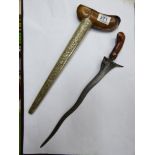 DECORATIVE KRISS DAGGER IN A BRIGHT METAL SHEAF 47 CMS LONG