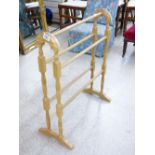 PINE TOWEL RAIL