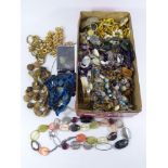 QUANTITY OF COSTUME JEWELLERY