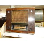 VINTAGE WOOD CASED ULTRA RADIO