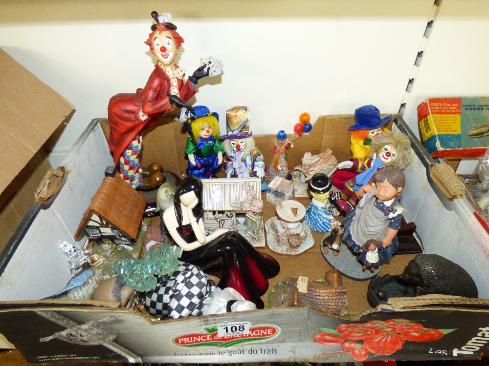 BOX OF CERAMICS & GLASS ITEMS, MAINLY CLOWNS