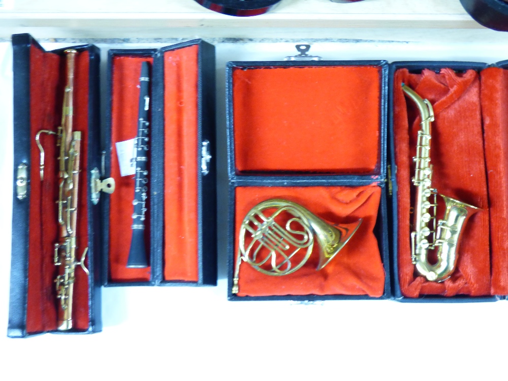 COLLECTION OF BOXED MINIATURE MUSICAL INSTRUMENTS - Image 2 of 3