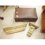 2 DISPLAY CORBELS & VINTAGE SUITCASE