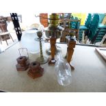 MIXED LOT INCLUDING WOODEN DECO CANDLESTICKS & OIL LAMP