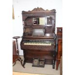 VICTORIAN PARLOUR ORGAN, MADE BY W.W.PUTNUM & CO STAUNTON, PA, USA & RETAILED BY W.M. JOHN. EAST