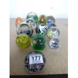 14 X GLASS PAPER WEIGHTS INCLUDING CAITHNESS, SELKIRK & JAFFE ROSE