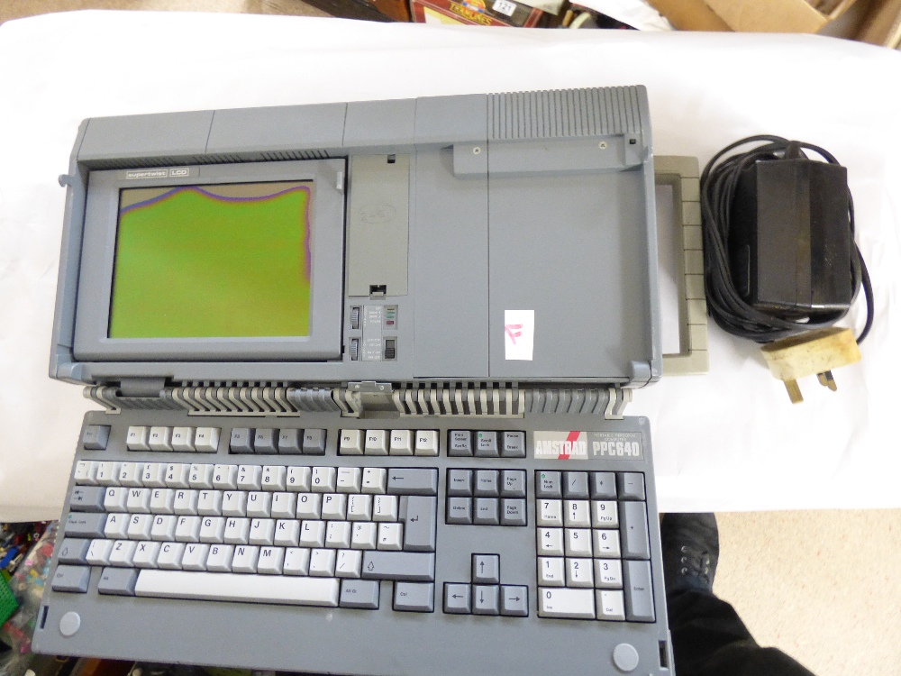 AMSTRAD PORTABLE COMPUTER PPC640 & CASE - Image 4 of 4