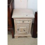 BEDSIDE CABINET WITH A DRAWER