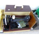 SINGER SEWING MACHINE IN ORIGINAL CARRY CASE