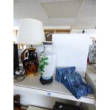 2 TABLE LAMPS & CERAMIC WALL PLANTER