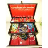 JEWELLERY BOX & CONTENTS