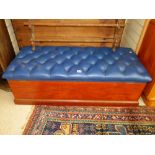 BLANKET CHEST WITH PADDED LID