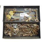 TIN OF VINTAGE KEYS