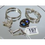 HALL MARKED SILVER GATE LINKED BRACELET, HALL MARKED SILVER BANGLE + 3 X SILVER BROOCHES