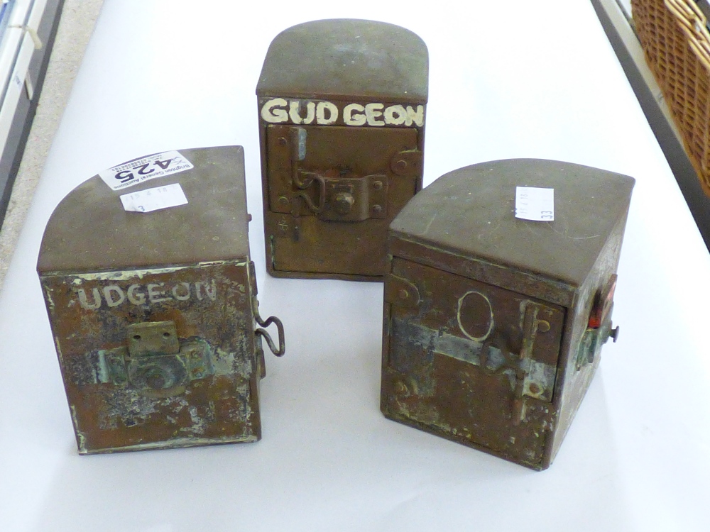 3 X SHIPS LAMPS, 1 X GLASS ETCHED CB 1943 & PAINTED TO REAR, GUDGEON - Image 5 of 5