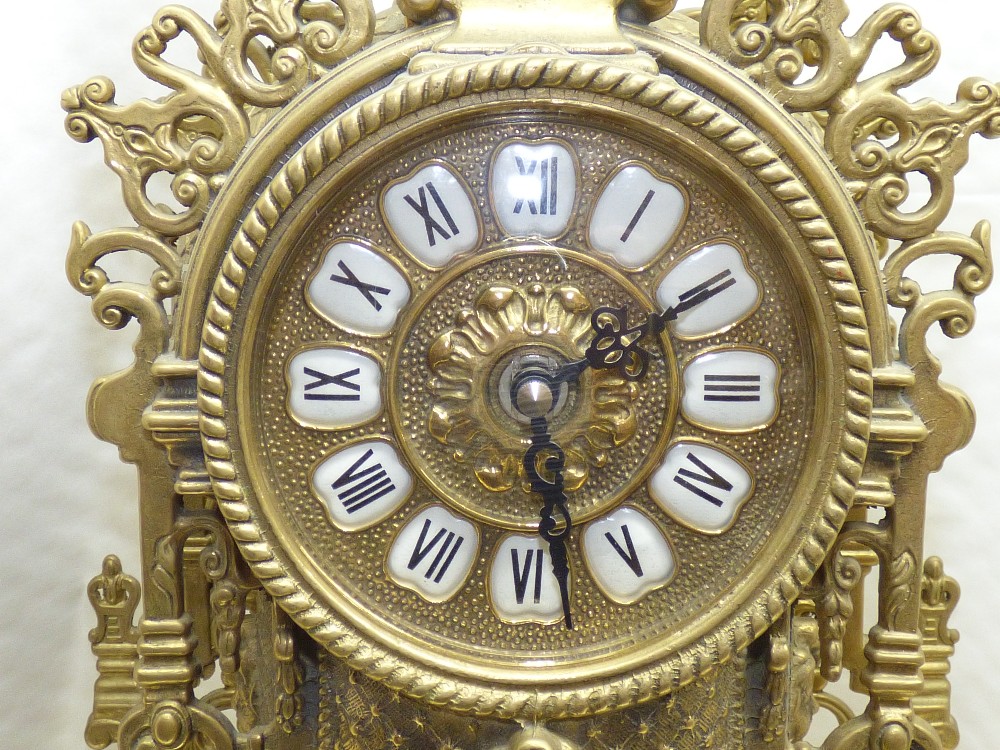 BRASS CASED MANTEL CLOCK - Image 3 of 4