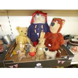 QUANTITY OF VINTAGE TEDDY BEARS INCLUDING PADDINGTON & POOH