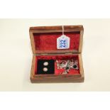 BOX CONTAINING JEWELLERY INCLUDING 925 SILVER