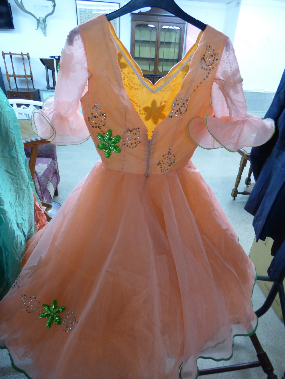 1950s BALLROOM DRESS - Image 3 of 3