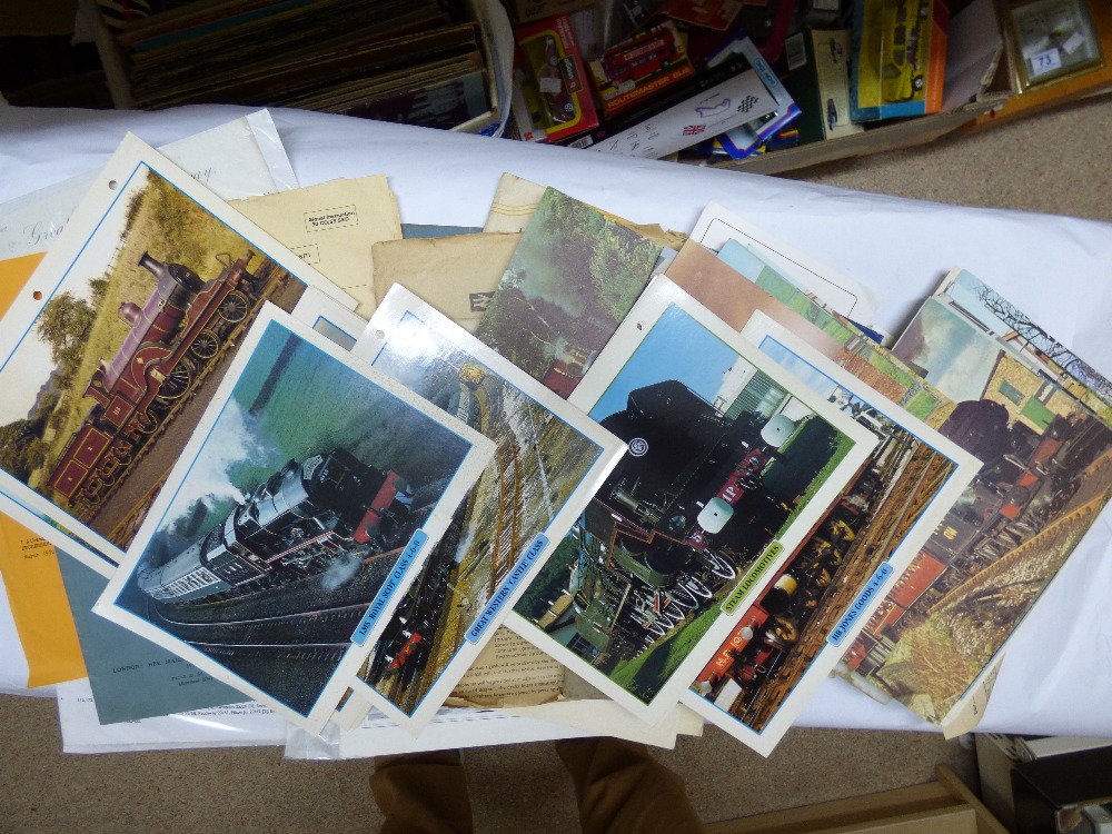 COLLECTION OF TRANSPORT RELATED BOOKS & EPHEMERA - Image 4 of 4