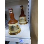 2 X CERAMIC BELL'S WHISKEY BOTTLES, BOTH SEALED WITH CONTENTS