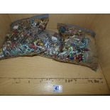 QUANTITY OF LOOSE BEADS