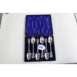 CASED SET OF 6 VICTORIAN HAL MARKED SILVER TEASPOONS, LONDON 1860. 123 GRAMS