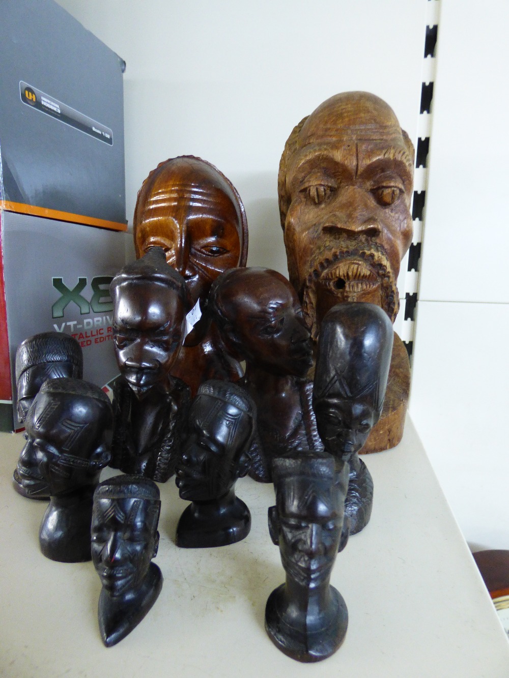 COLLECTION OF AFRICAN STYLE CARVED WOOD BUSTS - Image 2 of 2