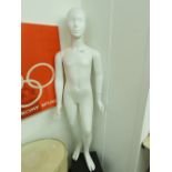 CHILD SIZE MANNEQUIN