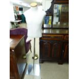 MANNEQUIN ON METAL STAND