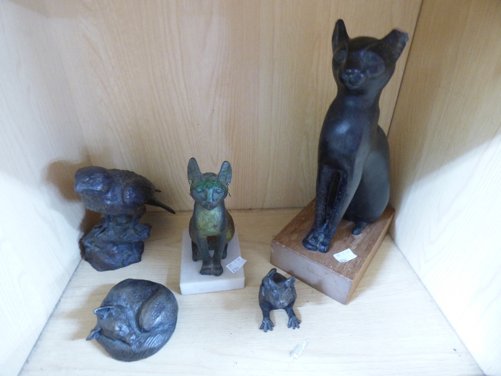 COLLECTION OF ANIMAL FIGURES INCLUDING 2 X SIGNED PIECES BY JULIA HULME - Image 2 of 3