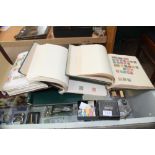 4 X FOLDERS + 1 X BOX CONTAINING VARIOUS POSTAGE STAMPS