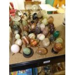 LARGE QUANTITY OF MARBLE & STONE EGGS, SOME WITH STANDS