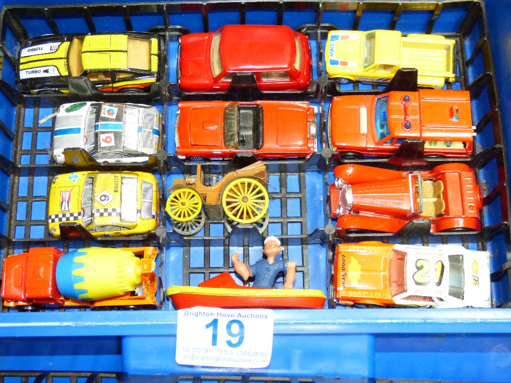 QUANTITY OF DIE CAST VEHICLES + TOY CAR STORAGE CASE & BOX - Image 4 of 9