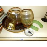 QUANTITY OF GLASS ITEMS INCLUDING PAPERWEIGHTS & BOWLS