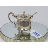 HALLMARKED SILVER MUSTARD POT, MAPPIN & WEBB + LINER & SPOON WEIGHT OF SILVER 168.76 GRAMS