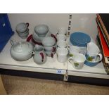 QUANTITY OF CERAMICS INCLUDING WEDGWOOD