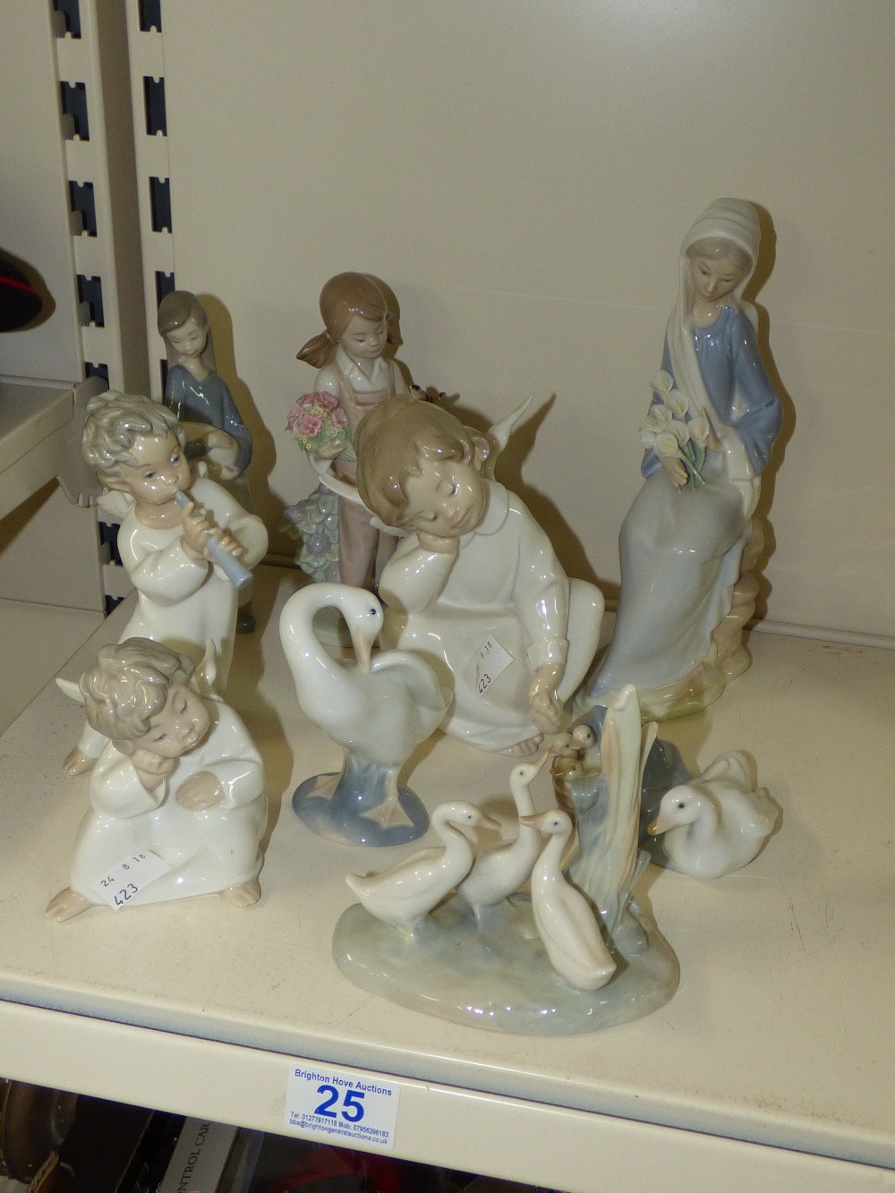 COLLECTION OF NAO & LLADRO FIGURES - Image 2 of 5