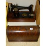 VINTAGE WOODEN CASE SINGER SEWING MACHINE