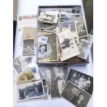 QUANTITY OF VINTAGE PHOTOGRAPHS & EPHEMERA